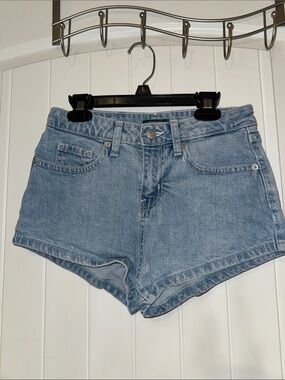 Classic Wild Fable High Rise Cheeky Women’s Denim Shorts - Light Blue Size 00